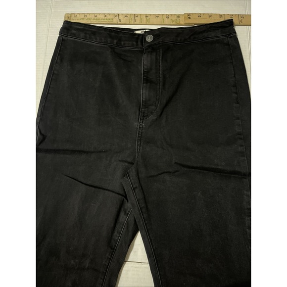 Free People We The Free Just Float On Flare Jeans Size 33 Black Washed Boho - Picture 6 of 10